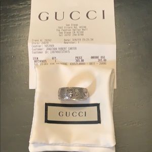 Gucci ring